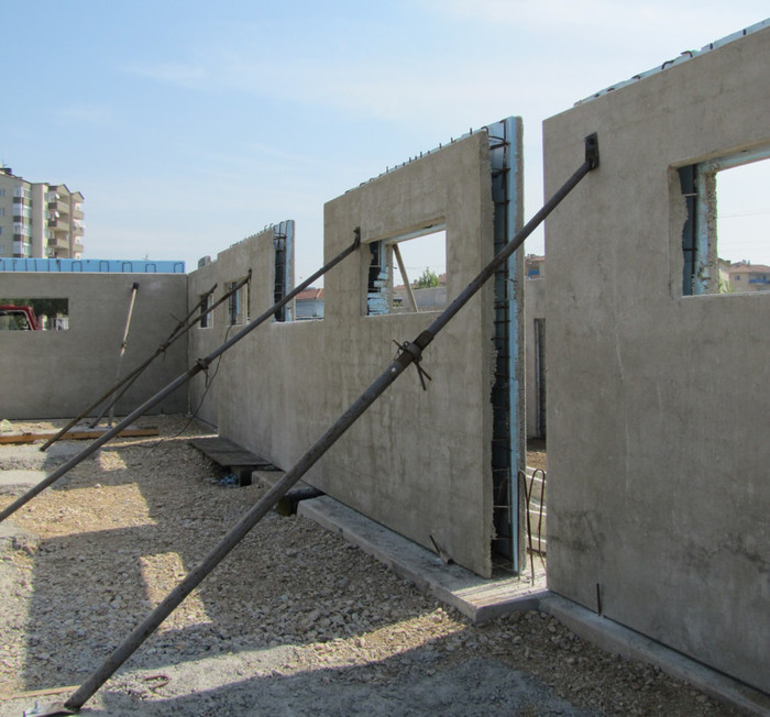 建筑的防寒避暑利器预制混凝土夹心墙板